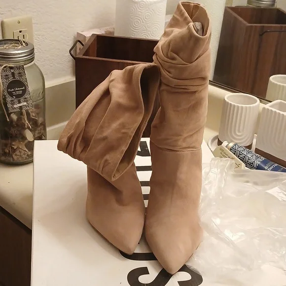NWOT Tan Suede Boots - Picture 4 of 4